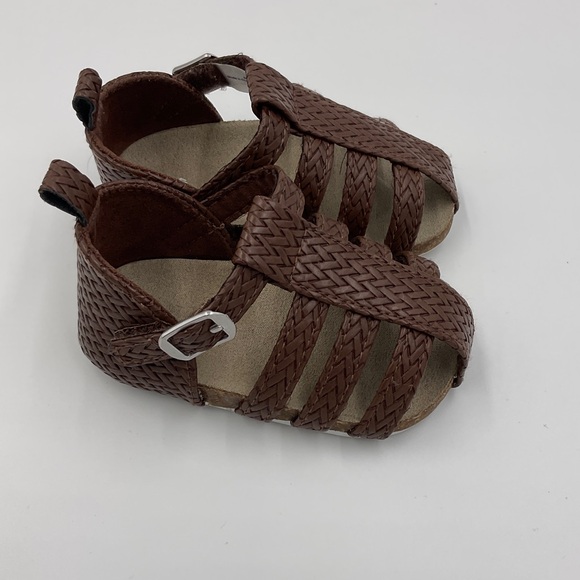 Osh Kosh Baby B’Gosh NWOT Strappy Braided Sandal Faux Leather Brown Classic 2M - Picture 9 of 14